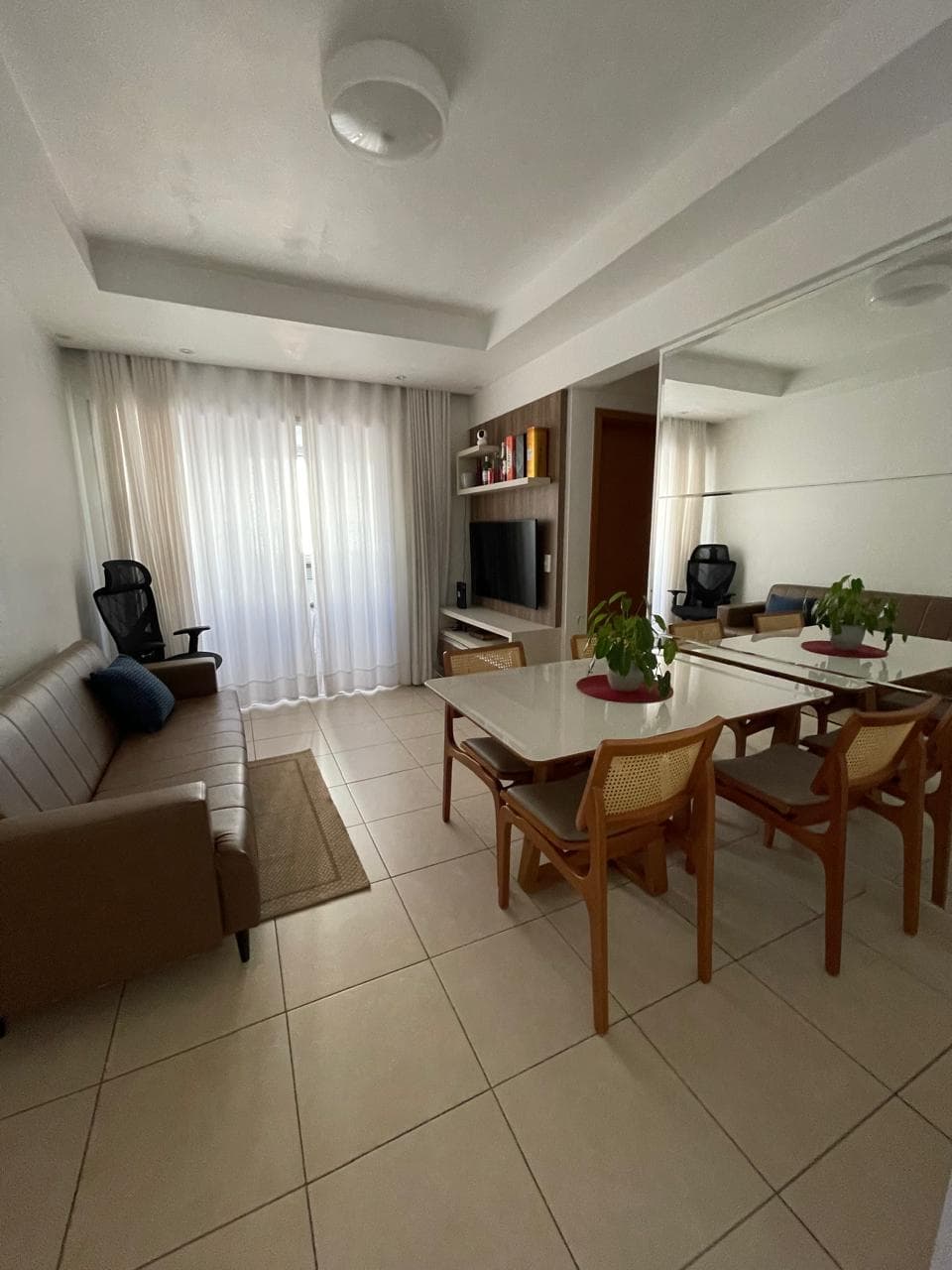 Apartamento 2Q com Suíte Mobiliado