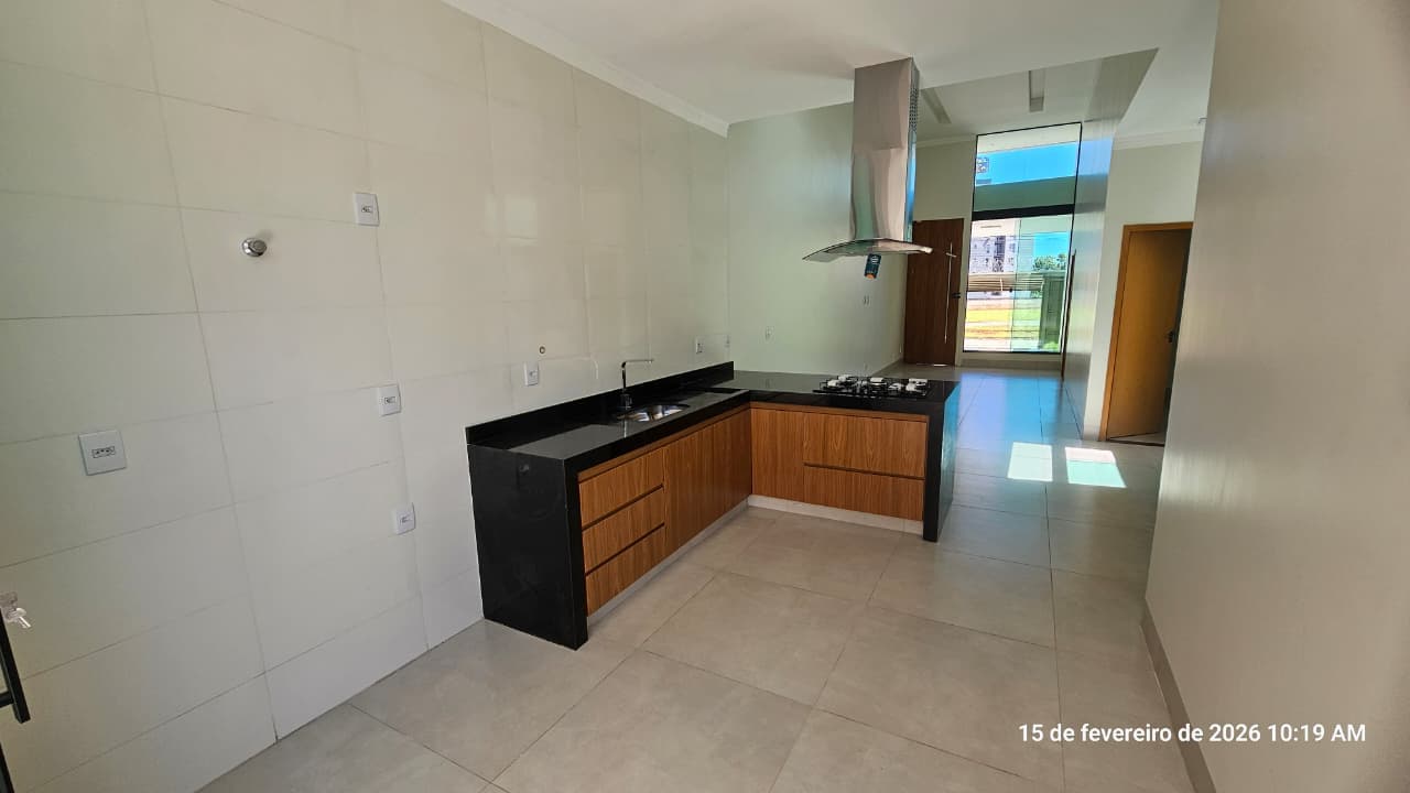 Casa com 3 quartos no Residencial Canadá