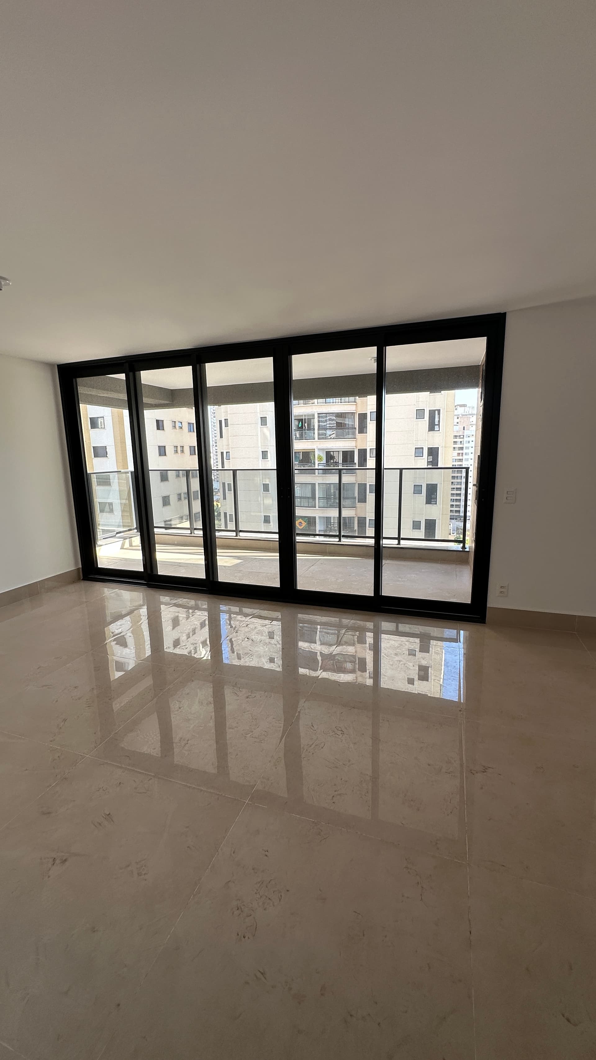 APARTAMENTO NO RESERVA DOS IPES