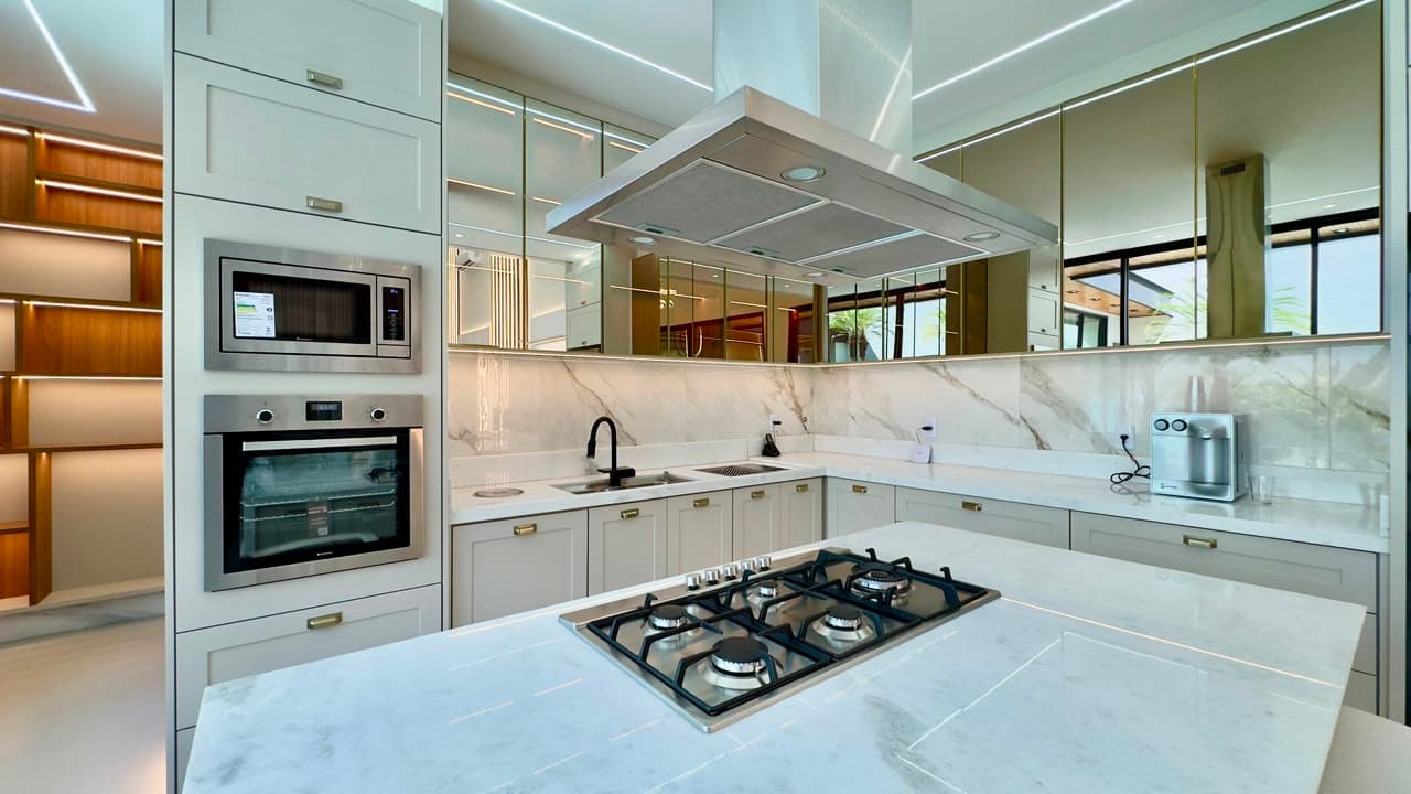CASA DE LUXO TÉRREA À VENDA | GOIÂNIA 2