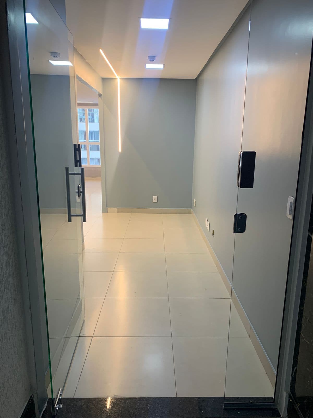Sala 55 m2 Ed Metropolitan Tokyo Jardim Goiás