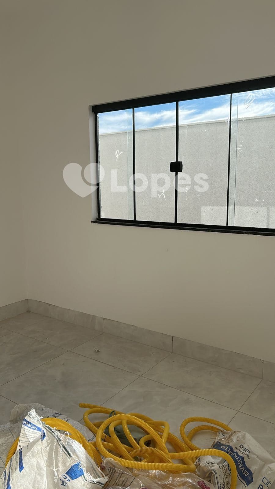 Casa 3 Quartos à Venda no Setor Itapoã, Aparecida de Goiânia | Próxima à Avenida Osvaldo Cruz