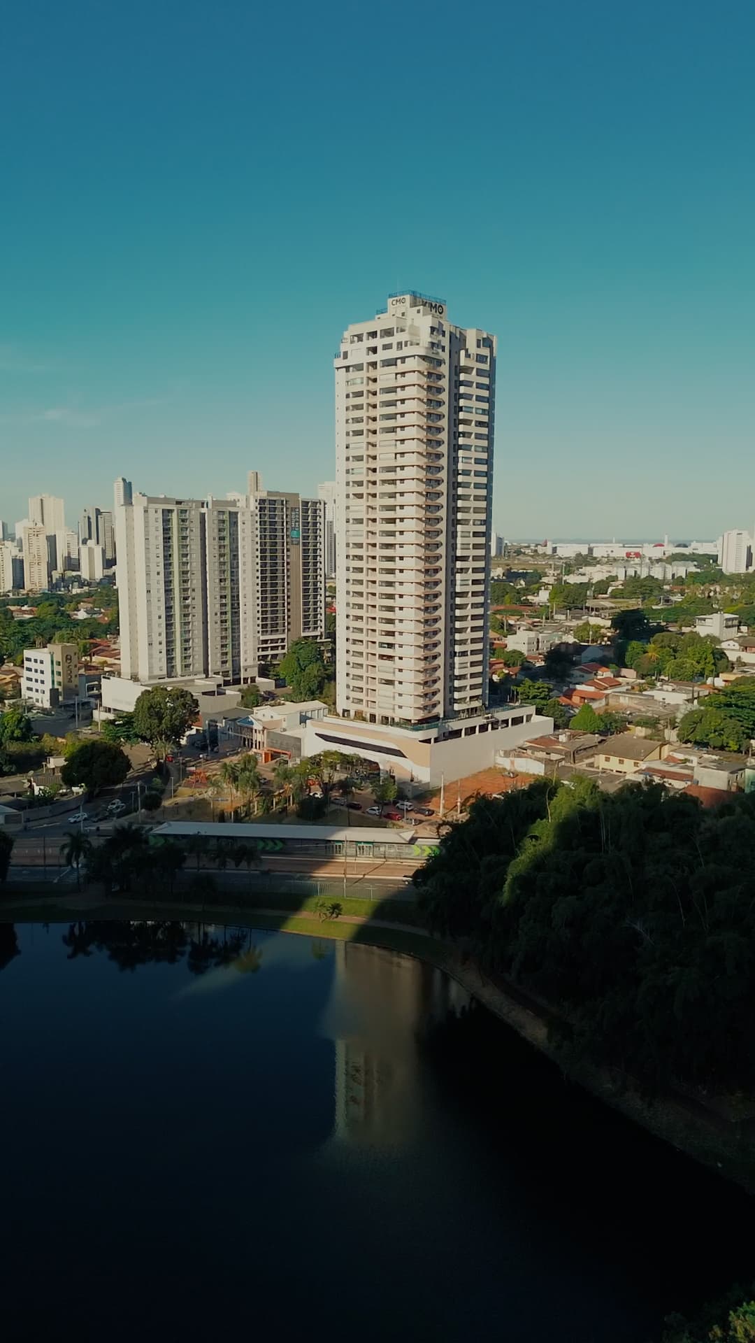 Apartamento novo 2 suítes + Lavabo com Vista definitiva ao Lago Areião!