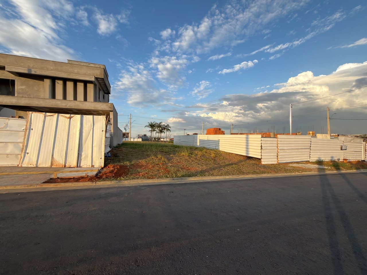 VENDA DE ÁGIO JARDINS VERSALHES LOTE DE 211,20m