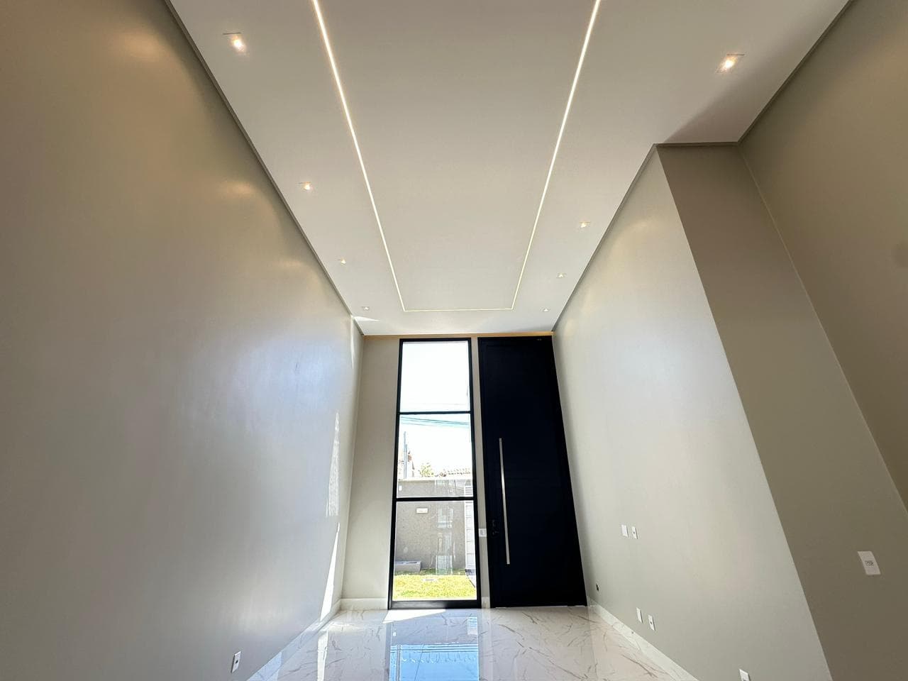 Casa com 3 suítes no Moinho dos Ventos - Goiânia-Go