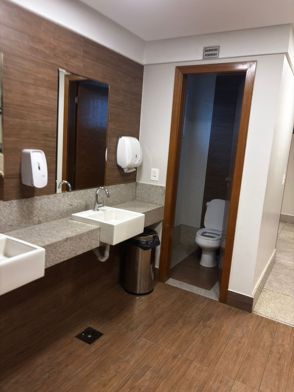 APARTAMENTO EDIFICIO GRAN TRIUNFO - ALTO DA GLÓRIA