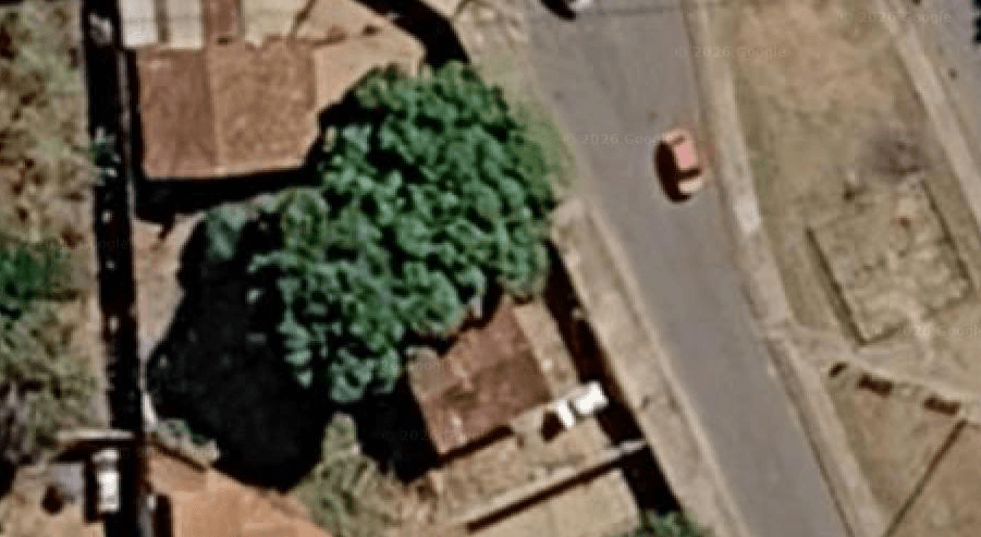 Casa com lote de 366 m² em frente à praça no Setor Nova Brasília – Aparecida de Goiânia