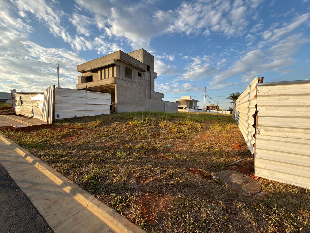 VENDA DE ÁGIO JARDINS VERSALHES LOTE DE 211,20m