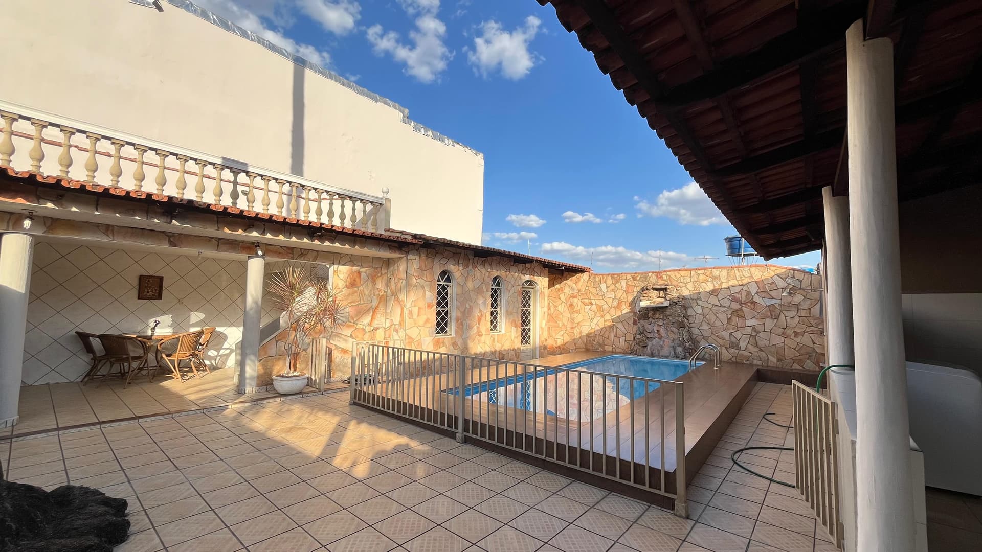 Casa Jardim Atlântico | 3 Quartos | 2 Suítes | Piscina e Área Gourmet