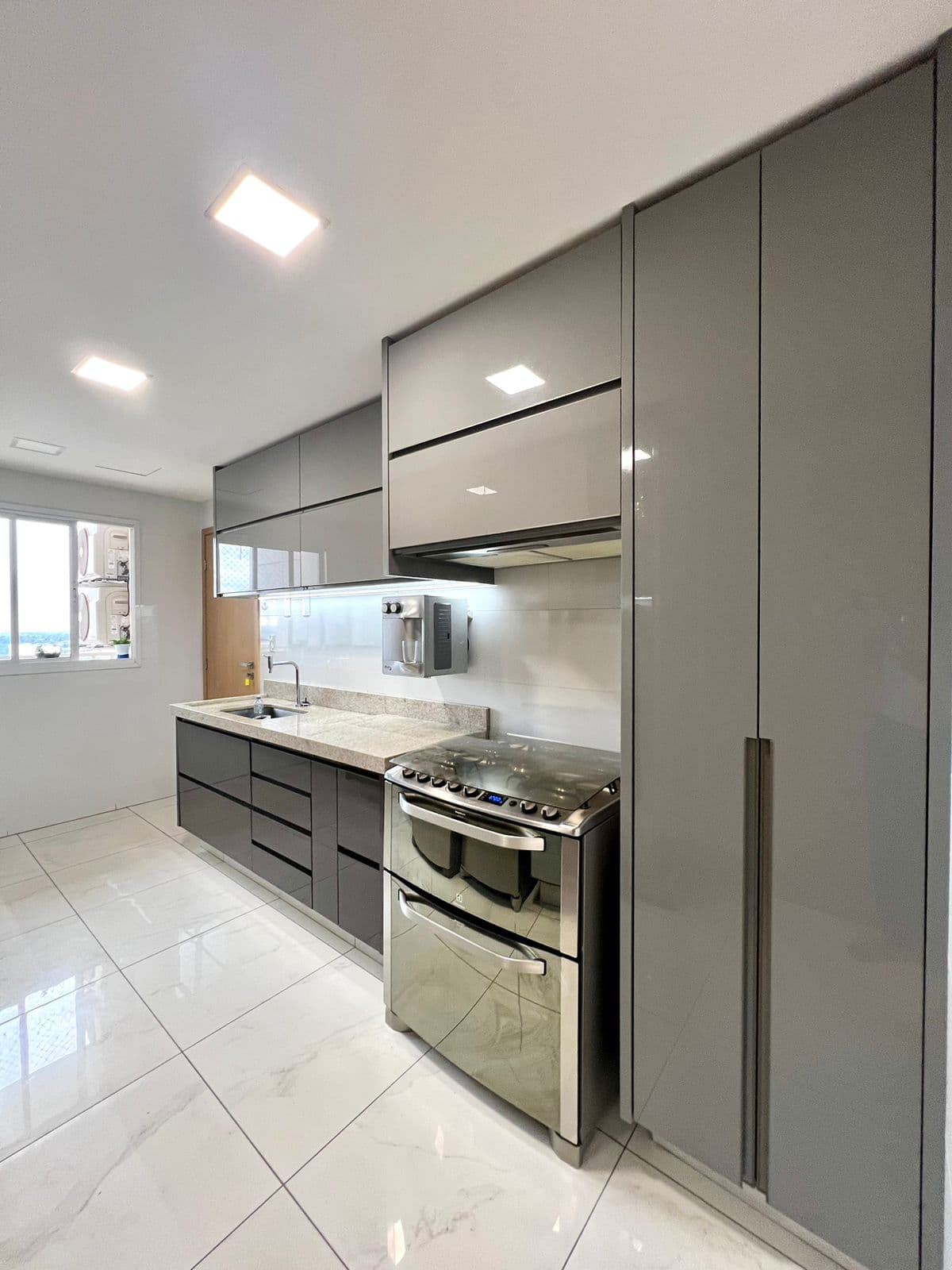 Apartamento 4 suítes plenas no Setor Jardim Goiás
