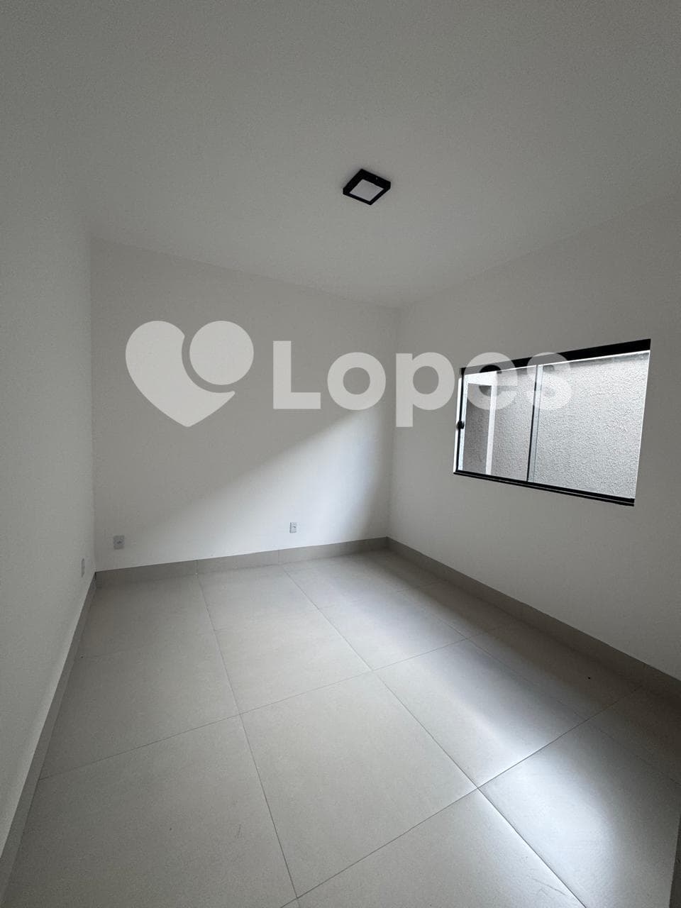 Casa 3 Quartos à Venda no Jardim Tropical – Próximo ao Portal Sul Shopping