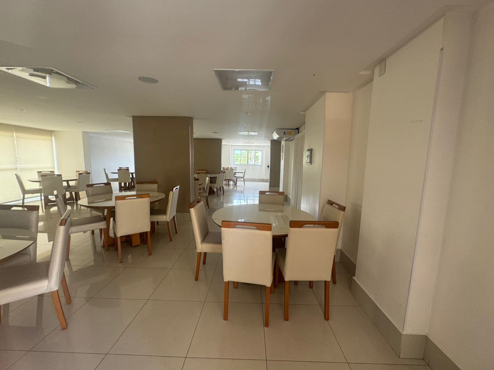 Royal Garden 5 - Apt 1202B