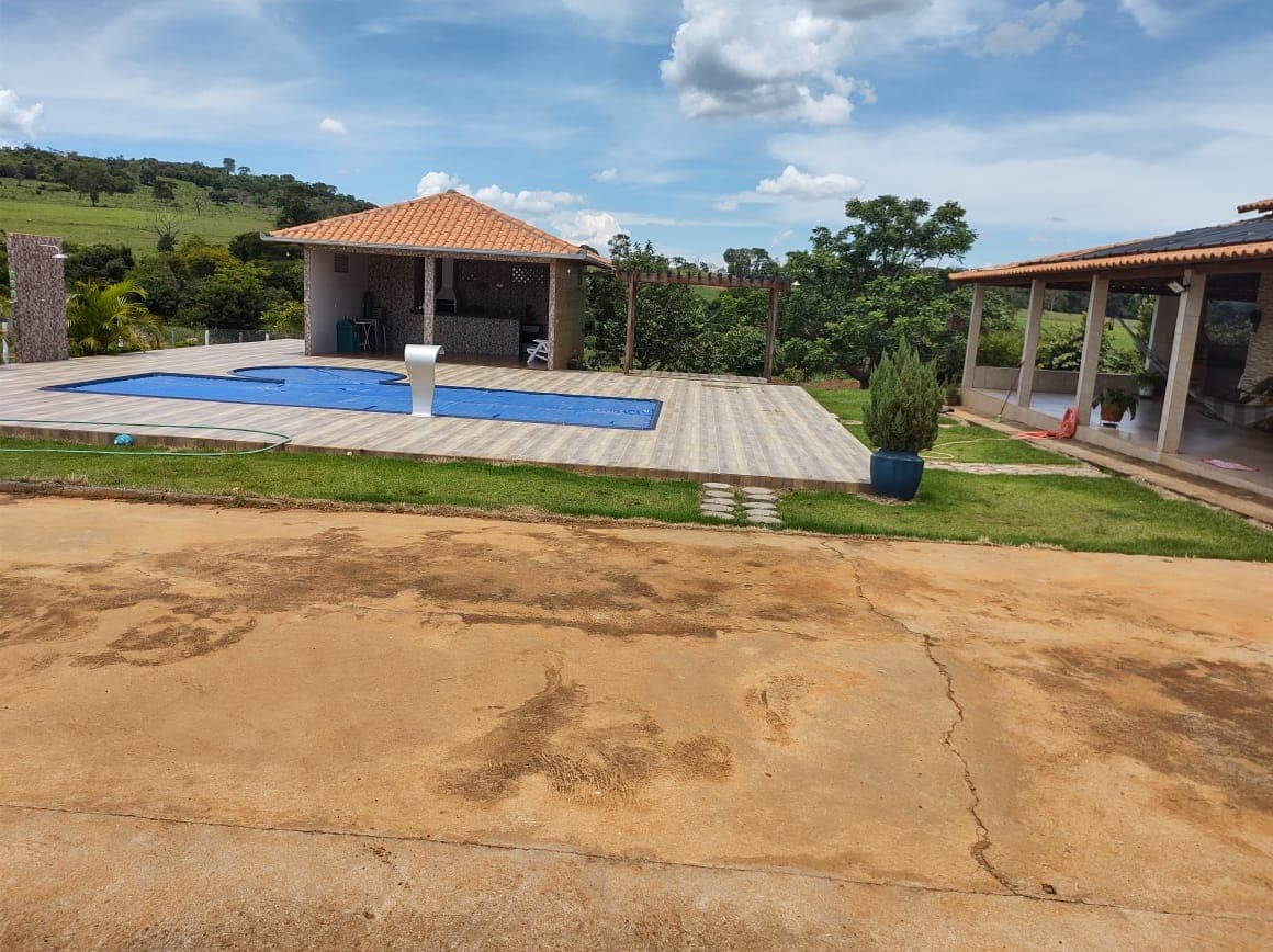 NERÓPOLIS - CHÁCARA À VENDA 20.000 m²