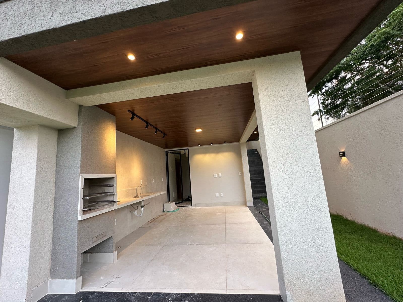 Sobrado com 3 suíte próximo Parque Cascavel - Jardim Atlântico