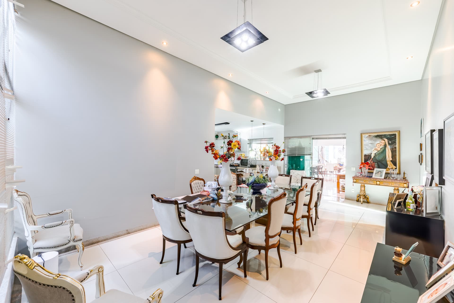 Casa Térrea de Luxo no Alphaville Cruzeiro | 4 Suítes e Lazer Completo
