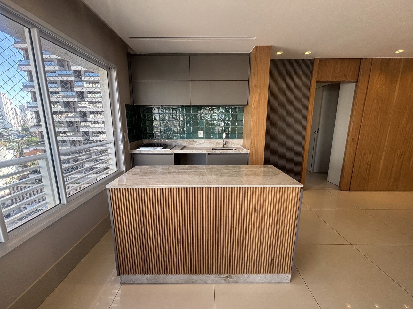 Apartamento 3 Suítes 153m² Nascente, andar alto 3 Vagas – Setor Marista