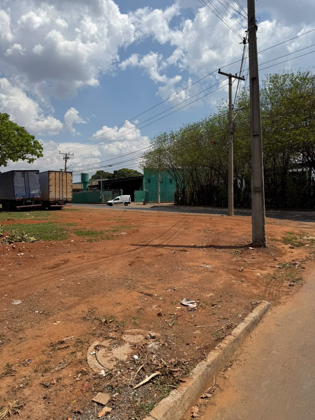LOTEAMENTO DE ESQUINA - JARDIM BONANÇA - Aparecida de Goiânia - GO
