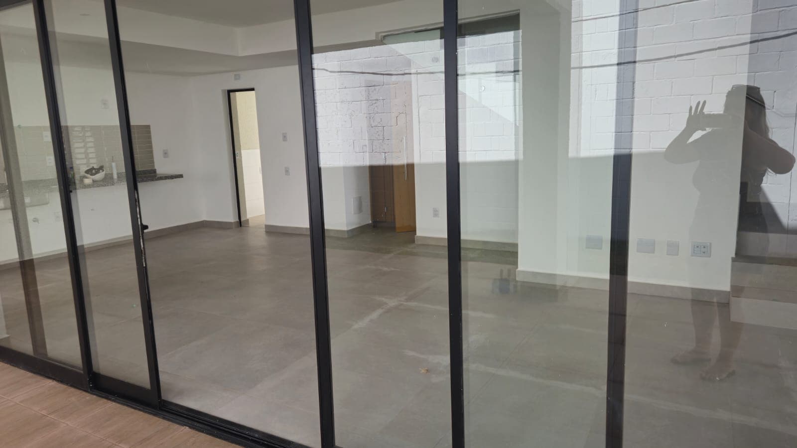 Casa 3/4 em condomínio fechado - 166m² - Jardins Marselhas