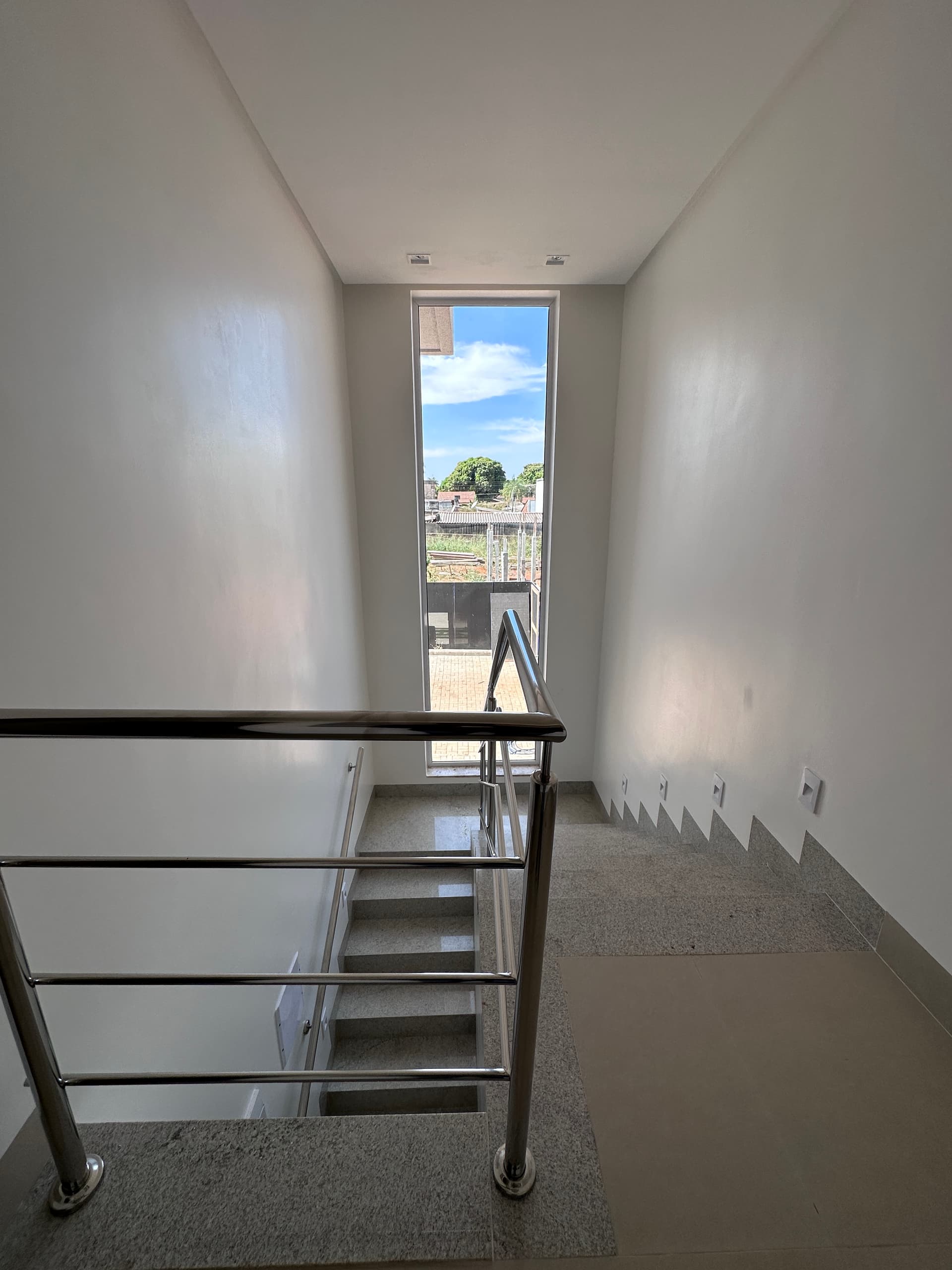 SOBRADO 3 SUÍTES RESIDENCIAL BIOMA CERRADO