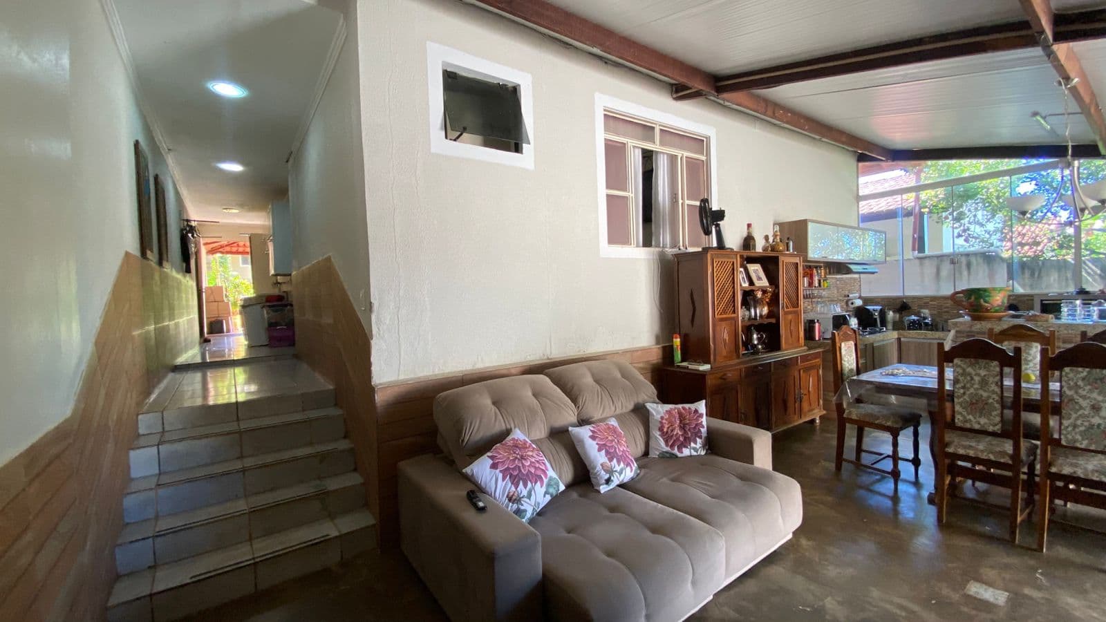 Casa Cond Fechado 3 Quartos uma suíte, cond com bosque privativo Completo armários com lazer Goiânia- Go