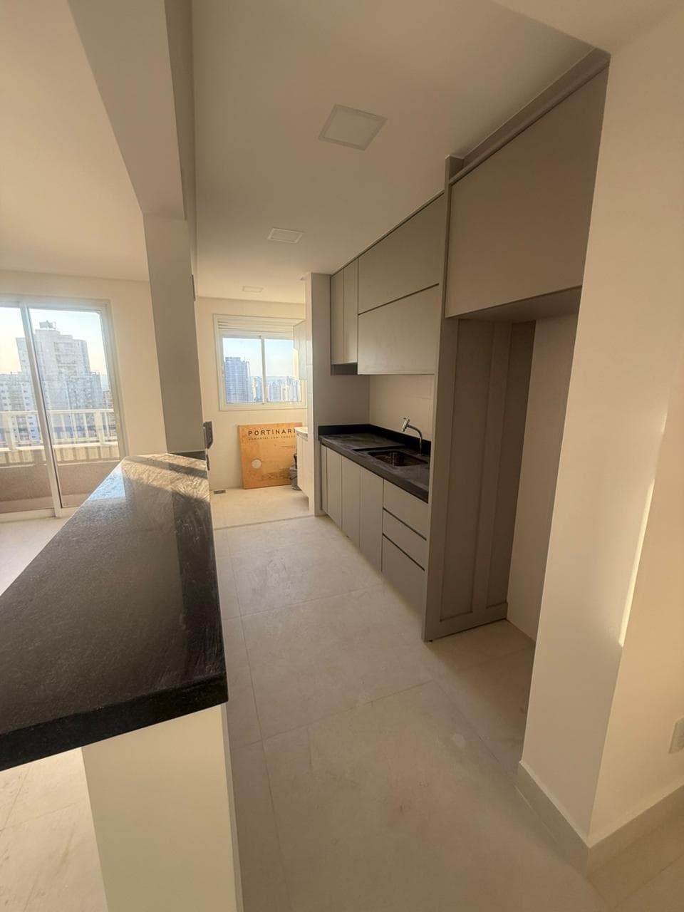 Apartamento 2/4 sendo 01 suíte no Setor Bueno - Gran Murano