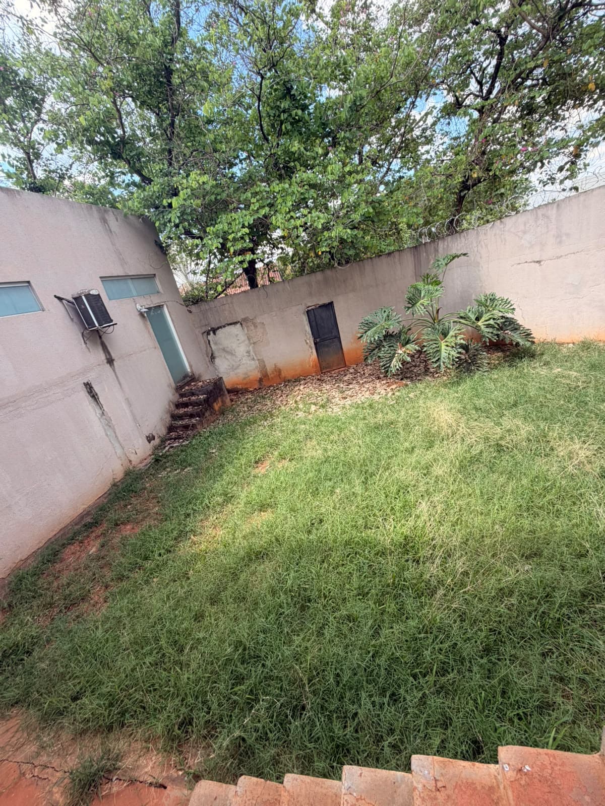 Oportunidade Investidor, Casa 4 Quartos com 540 m² no Setor Sul – R$ 998 Mil Casa Ampla com Jardim e Anexo de 100 m² – Setor Sul