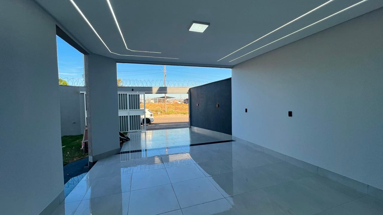 Sobrado Novo com 3 Quartos e Suíte quintal à Venda no Pontal Sul