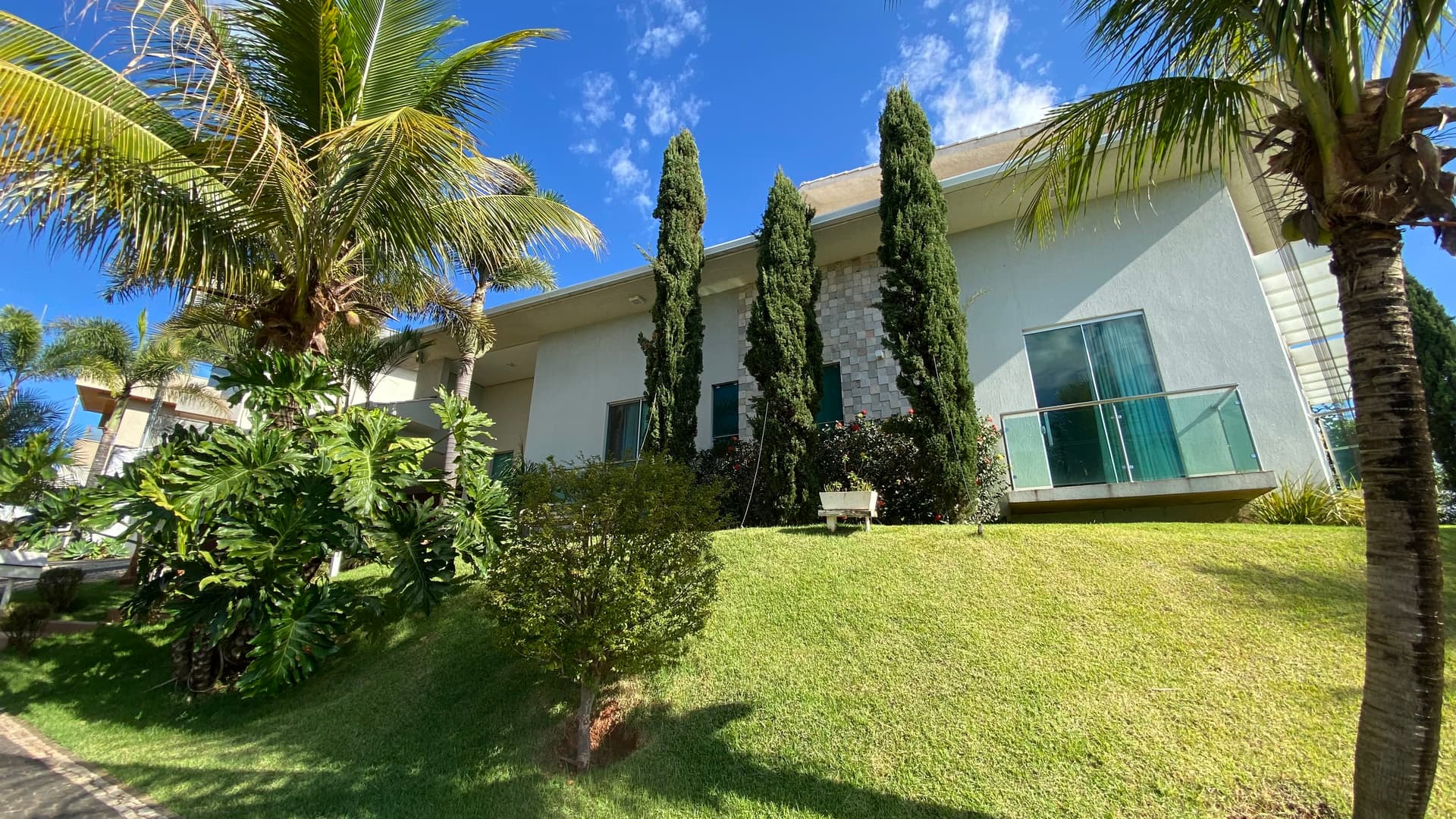OPORTUNIDADE NO CONDOMÍNIO DO LAGO | CASA TÉRREA COMPLETA EM LOTE DE 608m²