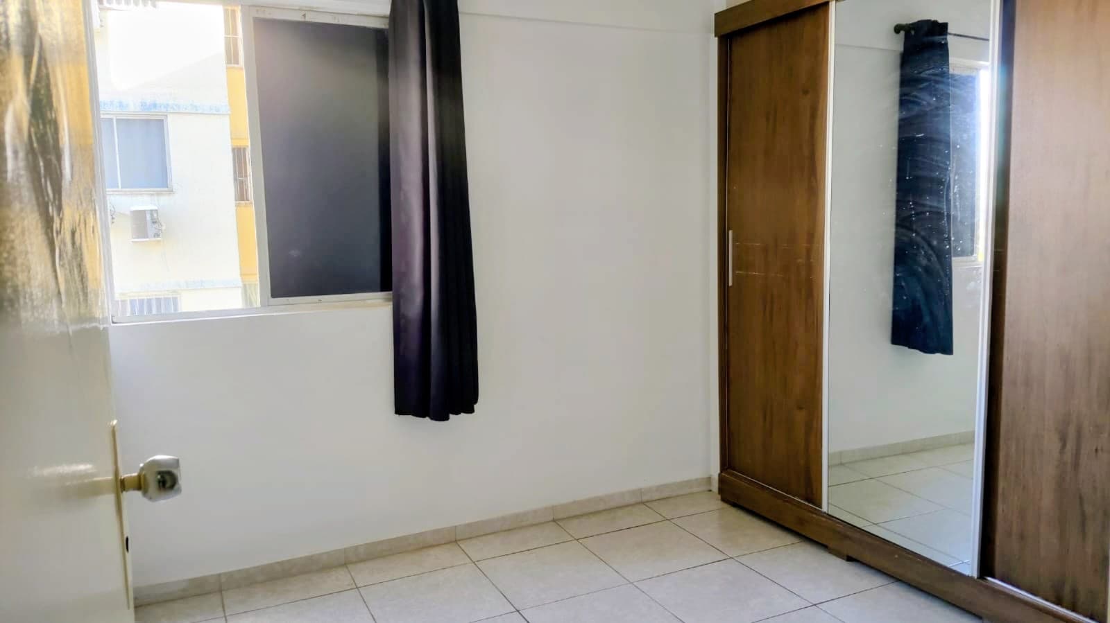 Apartamento próximo ao Goiânia Shopping Andar alto, nascente, “ Pedra Branca “