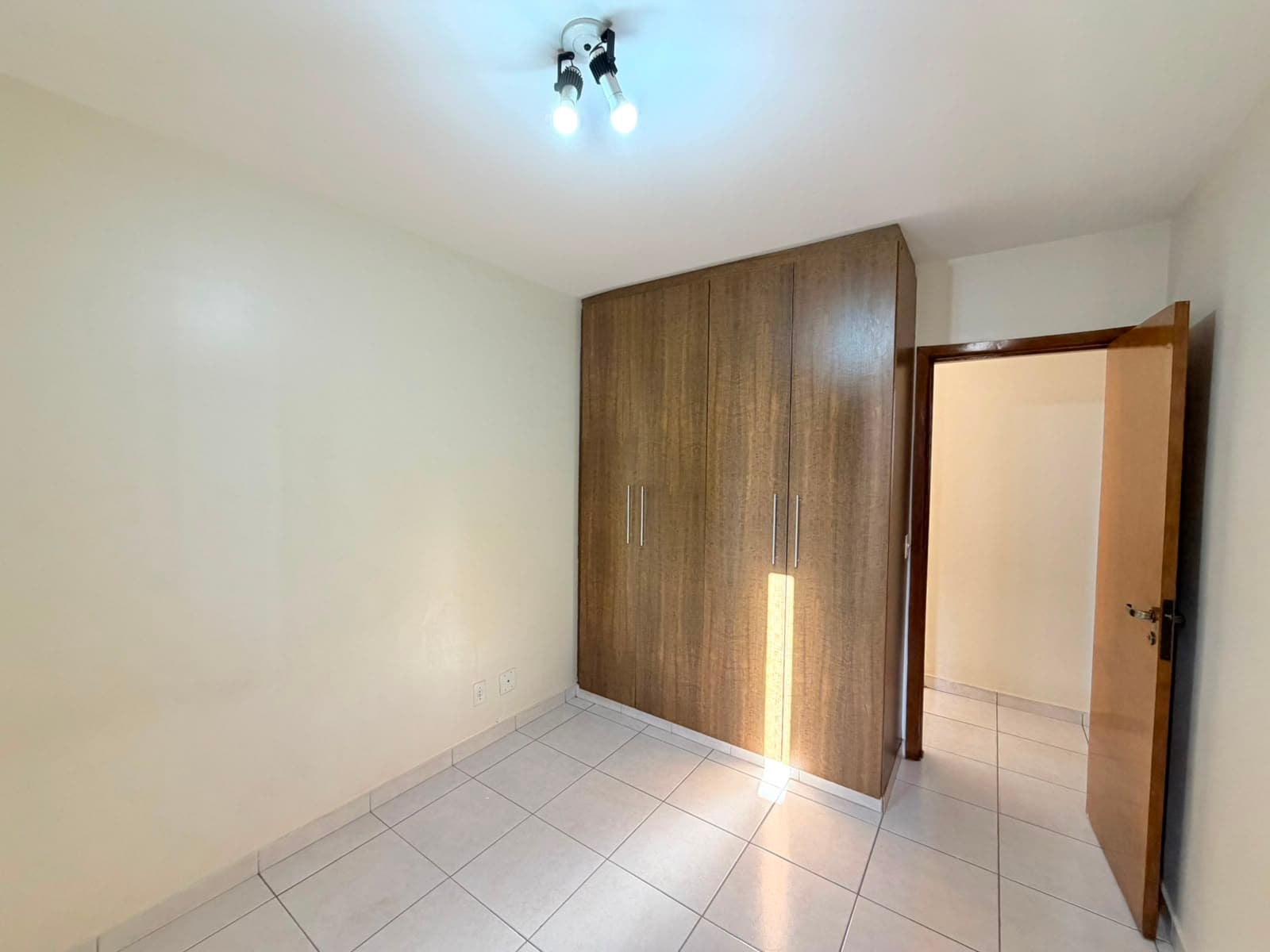 Excelente Oportunidade! Apartamento de 4 Quartos ao Lado do Shopping Flamboyant