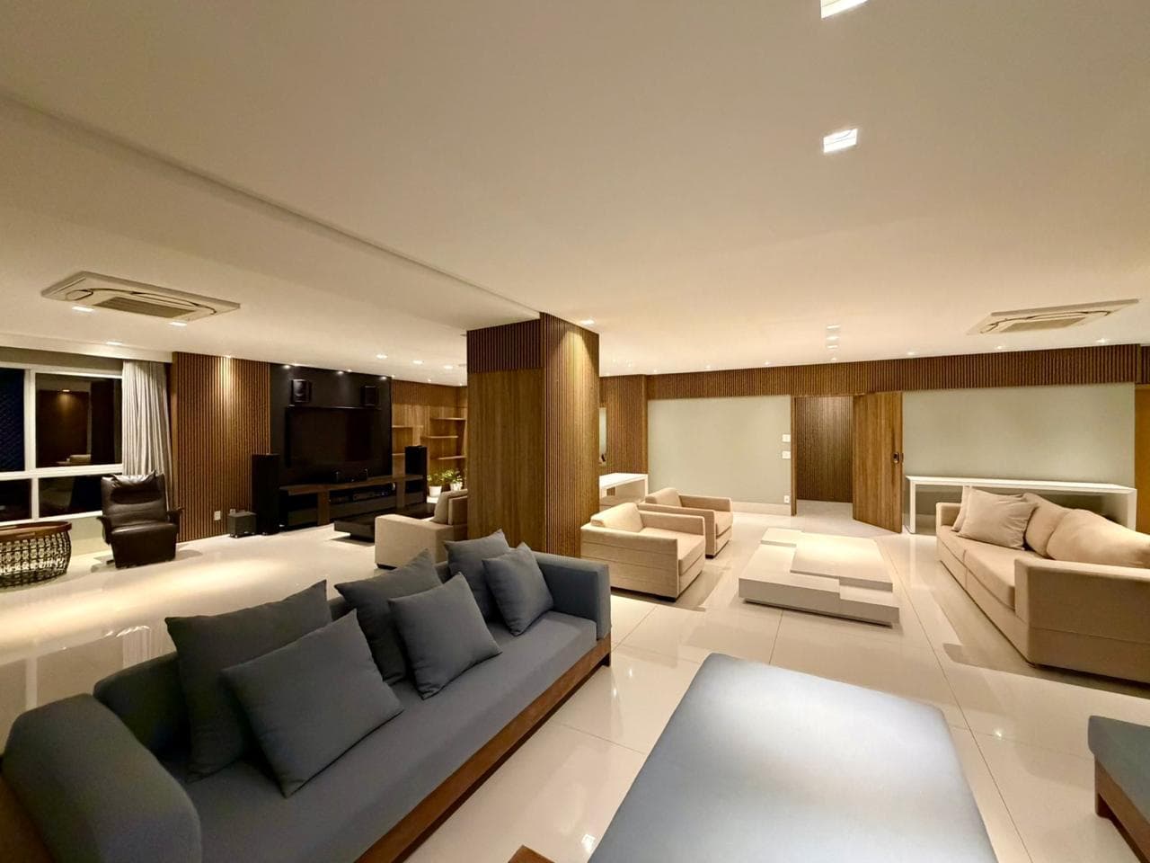 Casa Opus Areião | 411m² | 4 Suítes | Mobiliado | 5 Vagas , Alto Padrão em Frente ao Areião 411m² Mobiliado St Marista