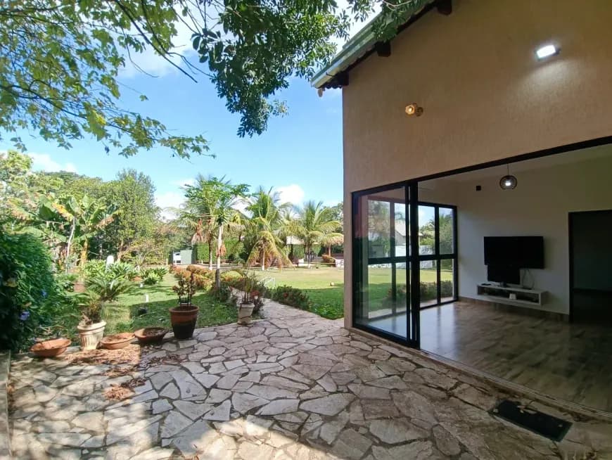 Casa em Condomínio à Venda em Cond chácaras 2 Quartos com piscina Terreno 1.685m² , Fogão a Lenha