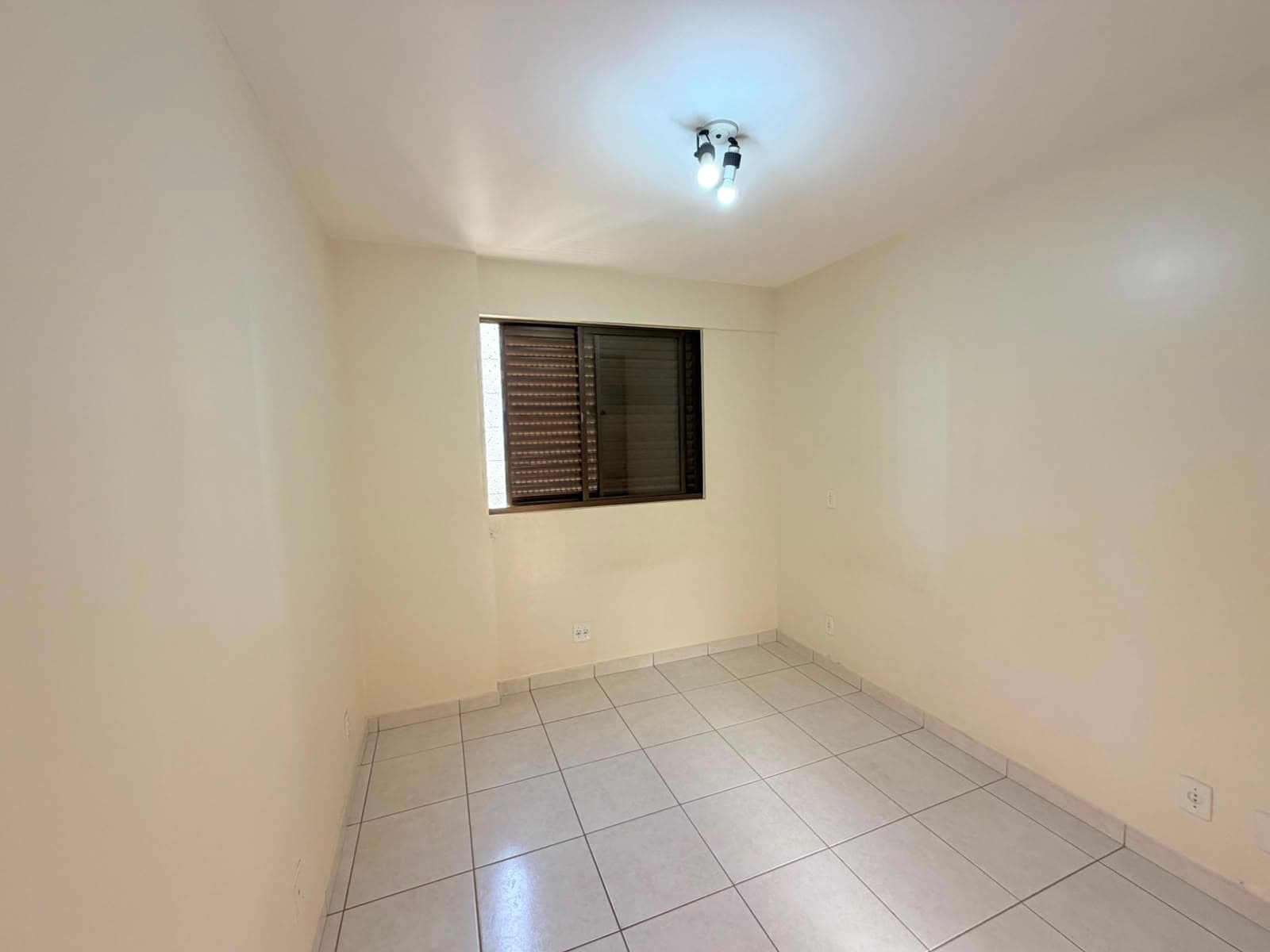Excelente Oportunidade! Apartamento de 4 Quartos ao Lado do Shopping Flamboyant