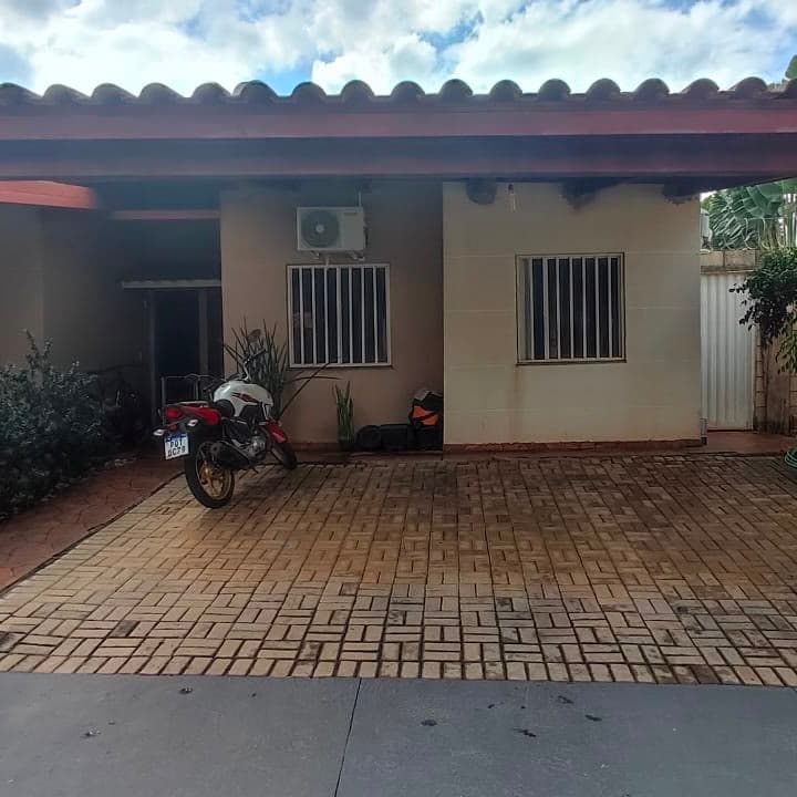 Casa condomínio no Jardim Gargenha