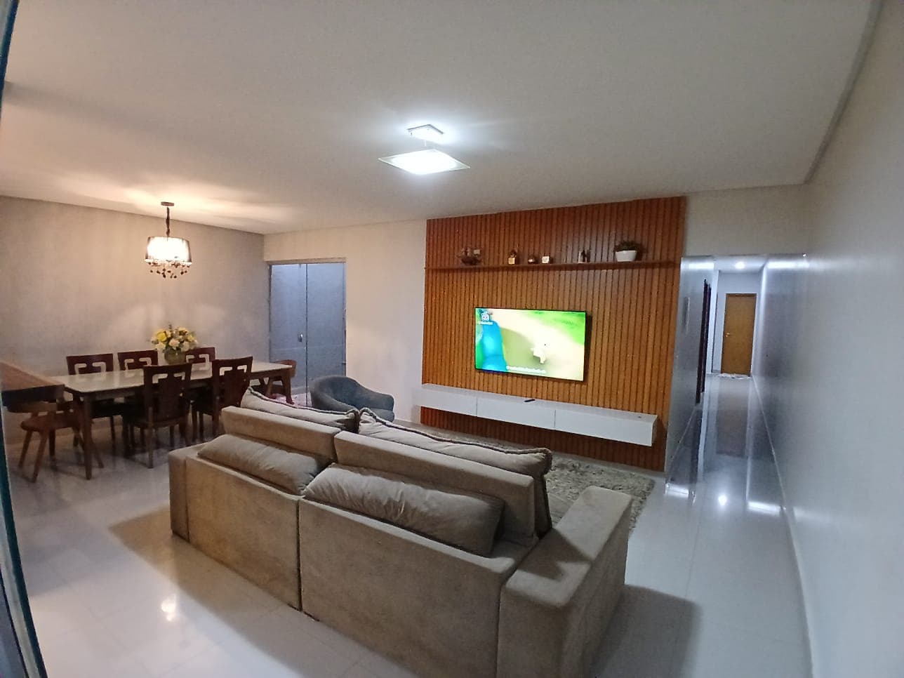 Casa à Venda no Setor Três Marias 210 m²Espaço 3 Quartos uma suíte, Conforto e Excelente Localização