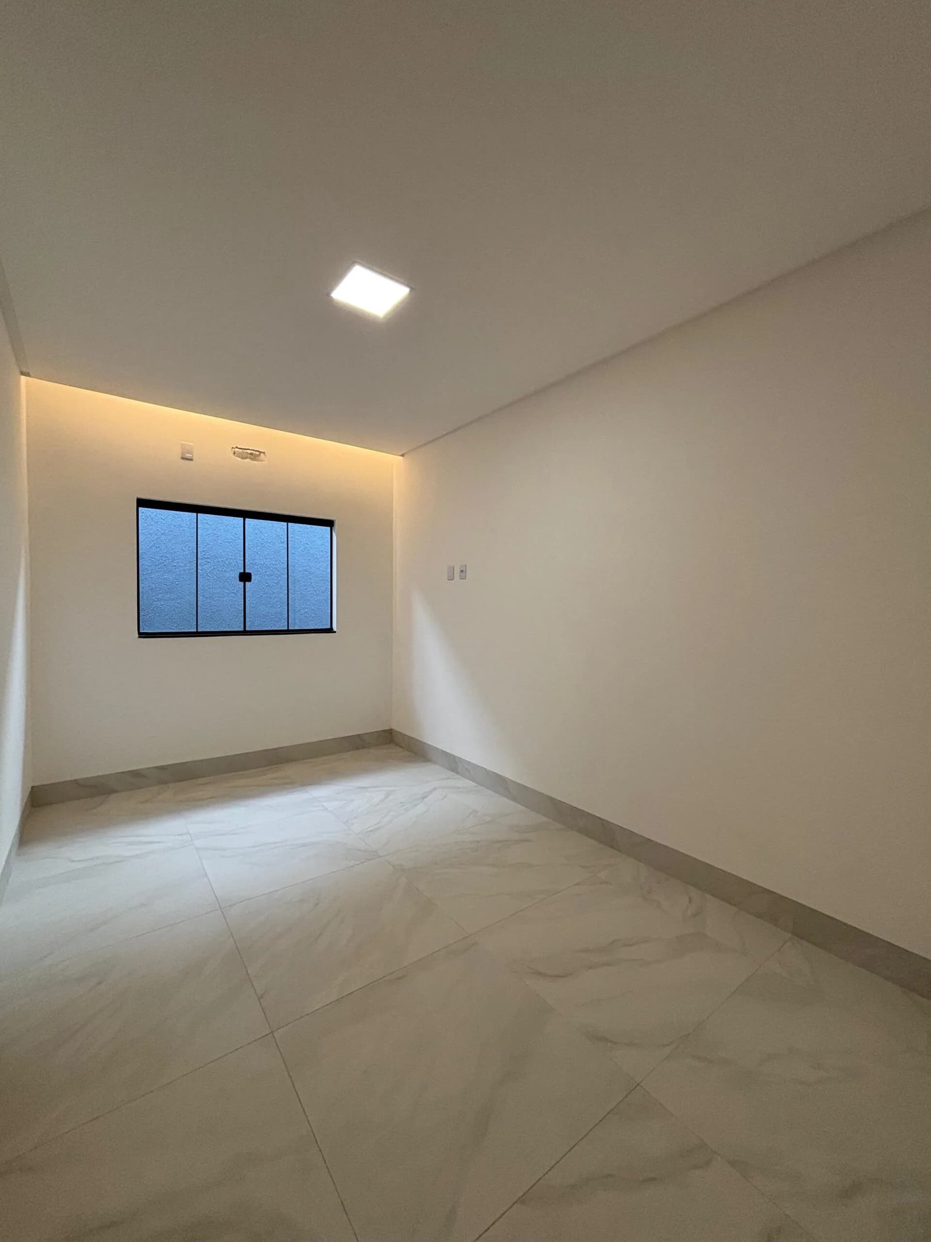 Casa Nova com Piscina e Hidromassagem 3 Quartos Uma Suíte Acabamento Premium, Iluminação, Piscina, Churrasqueira e Pé-Direito Duplo