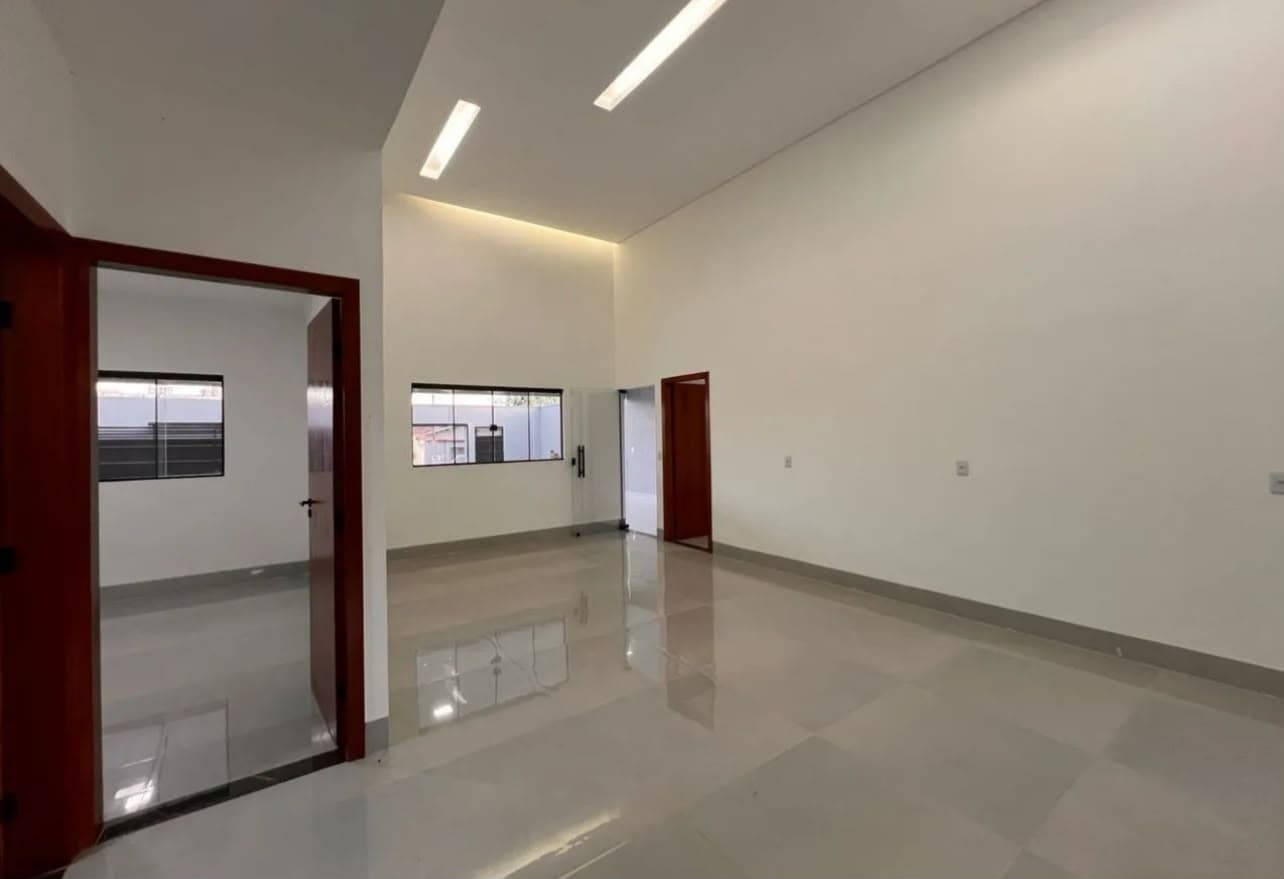 Casa à Venda no Setor Cidade Satélite – 5 minutos do Buriti Shopping