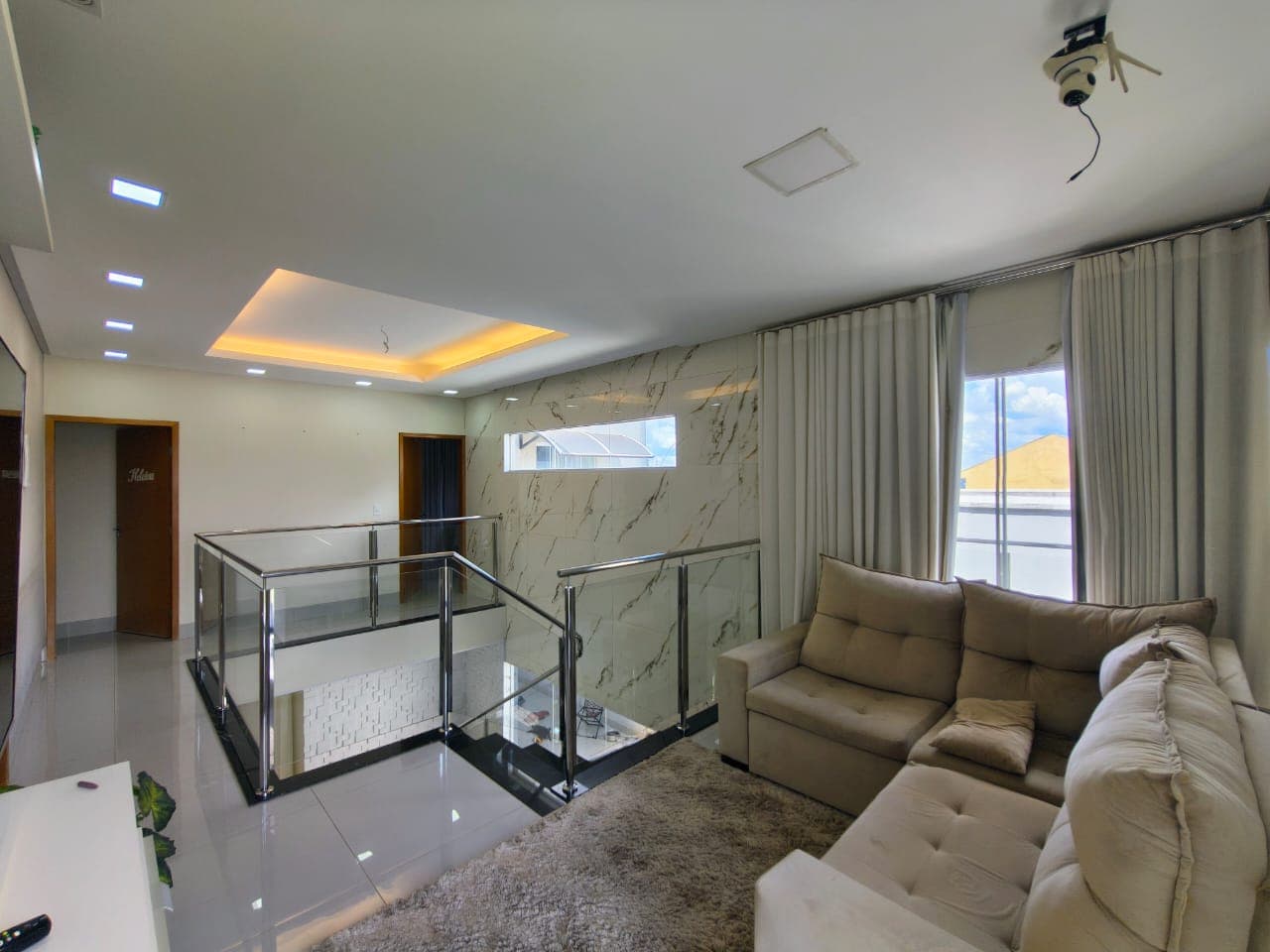 Sobrado de alto padrão no Residencial Mirante
