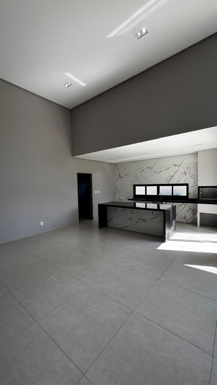 🏡 Casa Nova Alto Padrão – Setor dos Funcionários