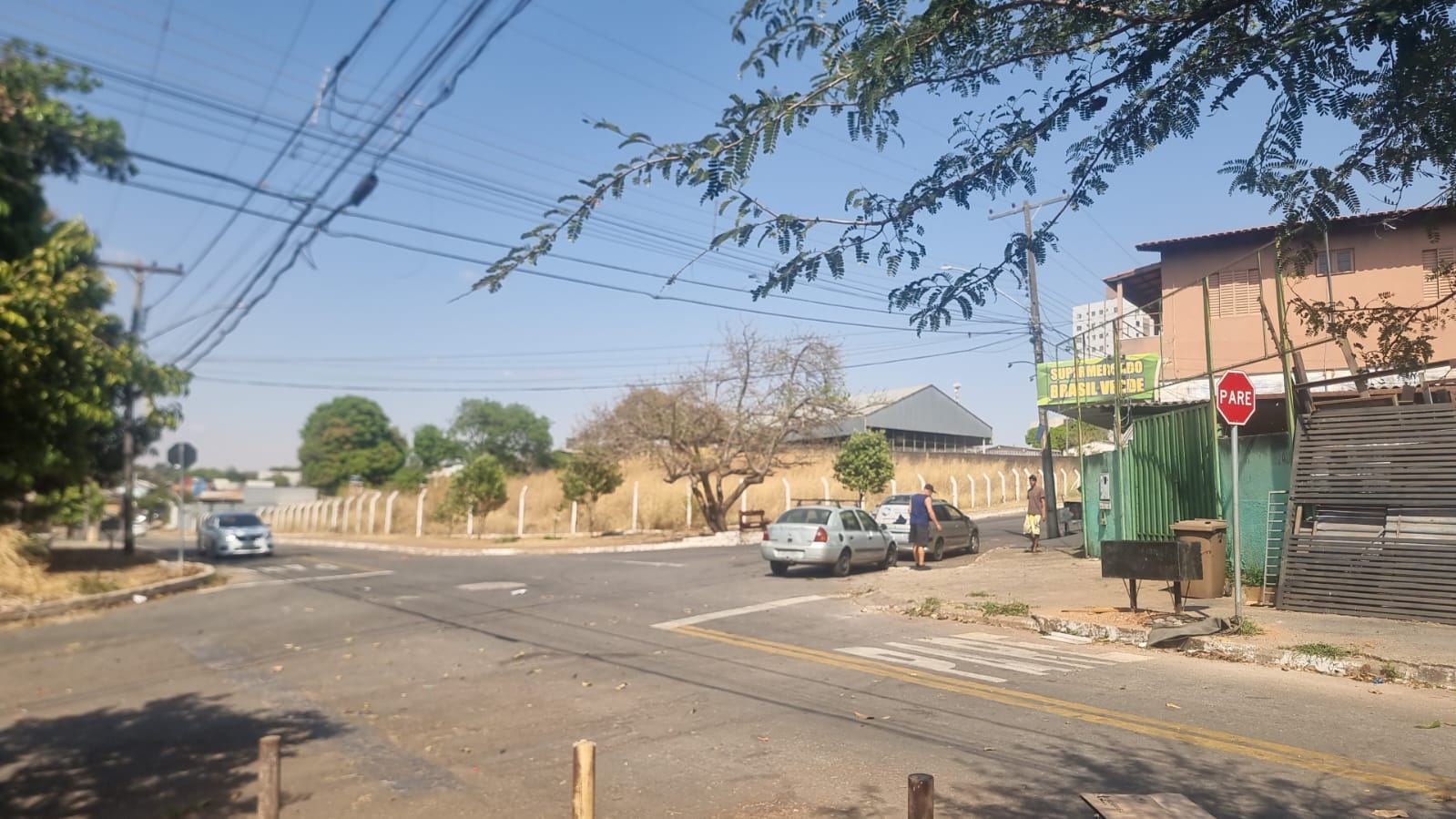 Lote Oportunidade no Setor Pedro Ludovico | Topografia Escorrida para a Rua