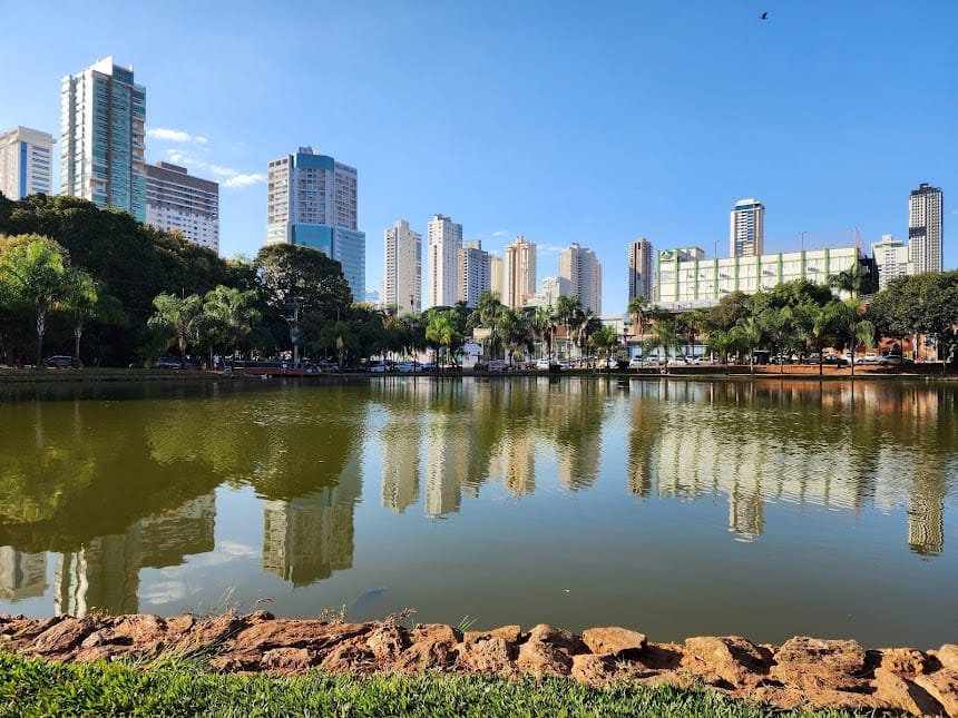 Apartamento na Setor Bueno poucos passos do Parque vaca brava por apenas R$ 315 mil