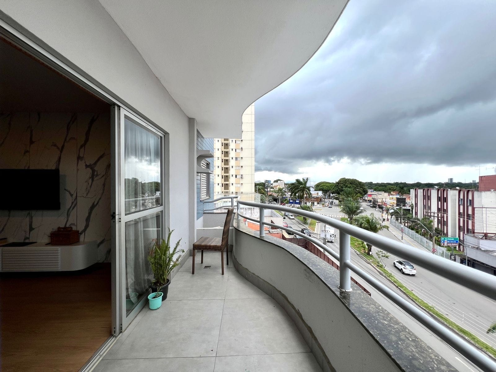 Apartamento de 3 quartos sendo 2 suítes  98 M² no setor Alto da Gloria