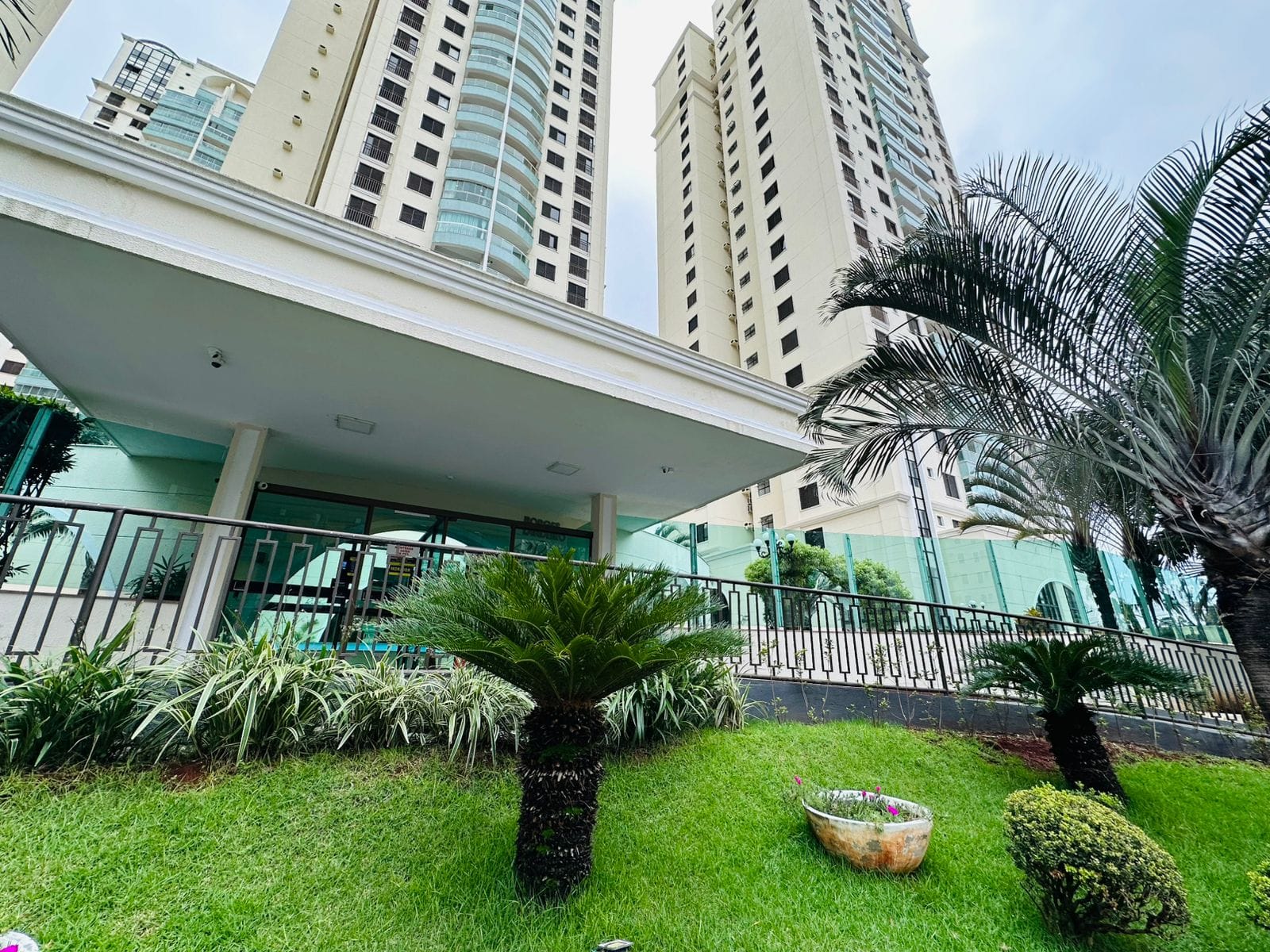 Conforto e Sofisticação no Borges Landeiro Classic - Torre Strauss – 3 Quartos Mobiliado, Andar Alto - 82m²