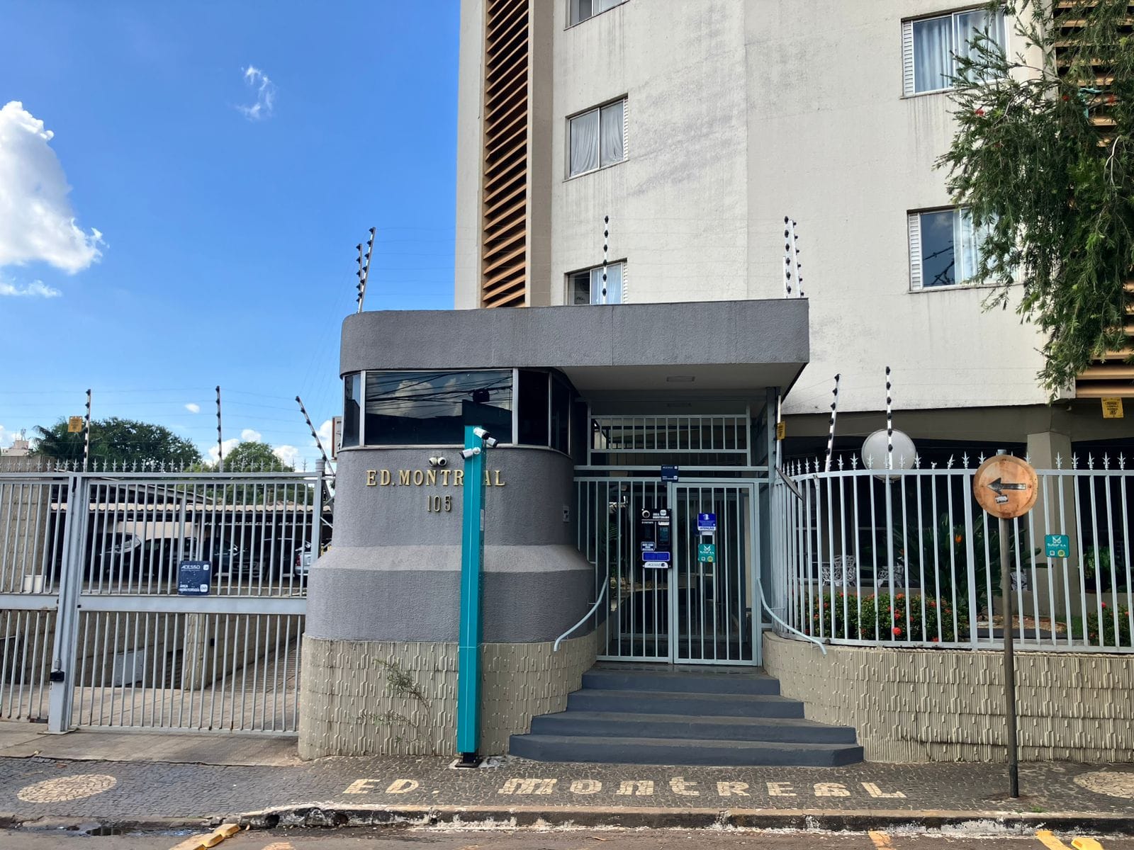 Apartamento 1Q 49,5m²- SETOR SUL- AO LADO DA PRAÇA CÍVICA