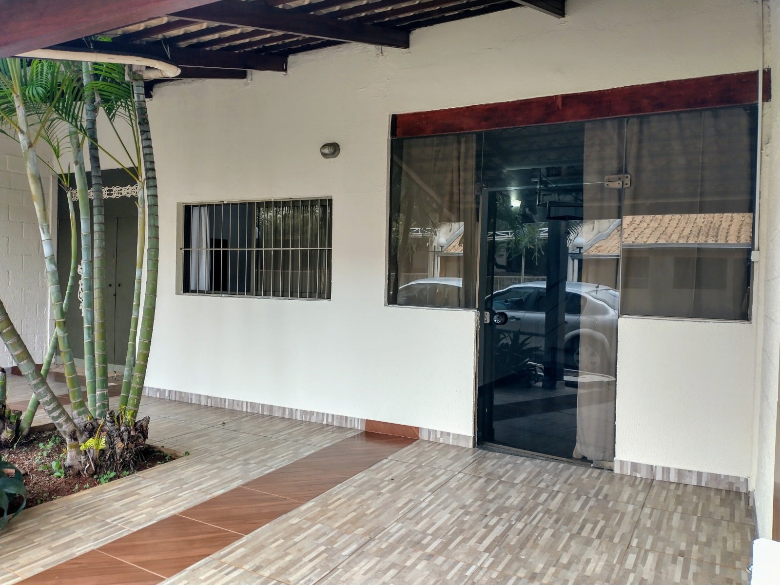 CASA EM CONDOMINIO FECHADO