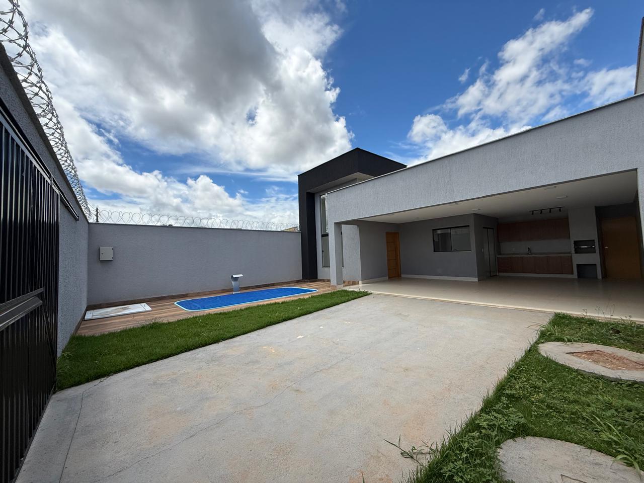 CASA A VENDA RESIDENCIAL LIMOEIRO