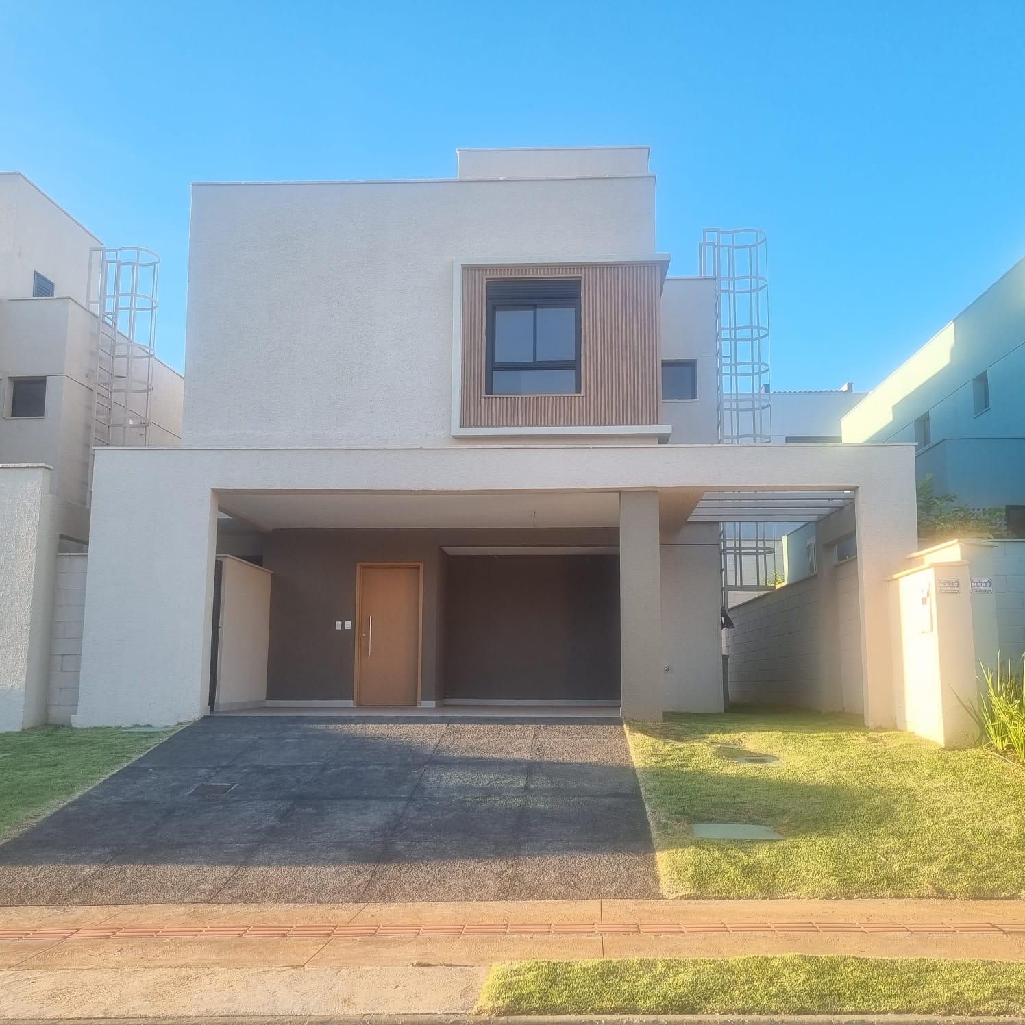 Casa Sobrado no Jardins Marselha 9/37