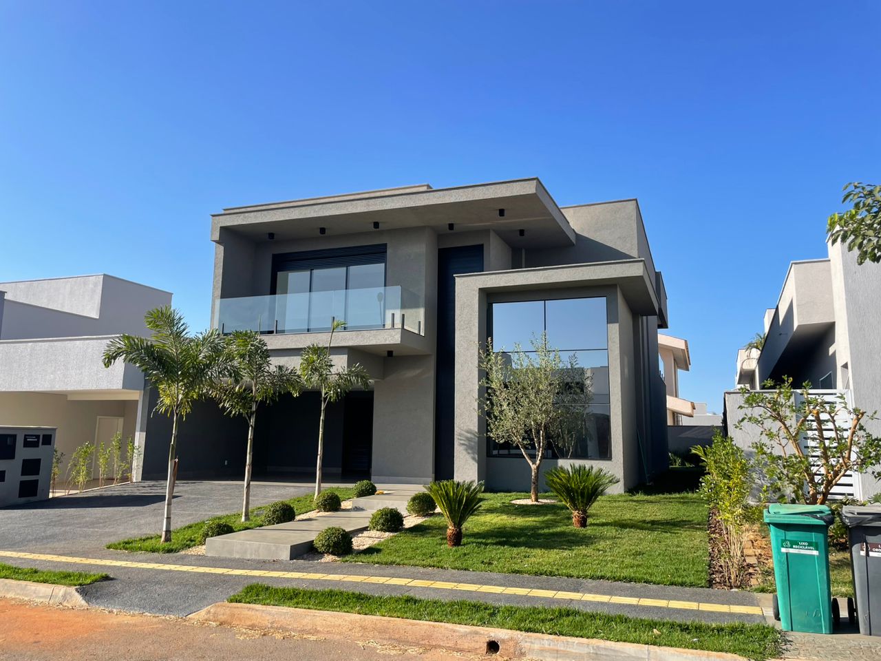 Sobrado 4 Suítes Portal do Sol Green