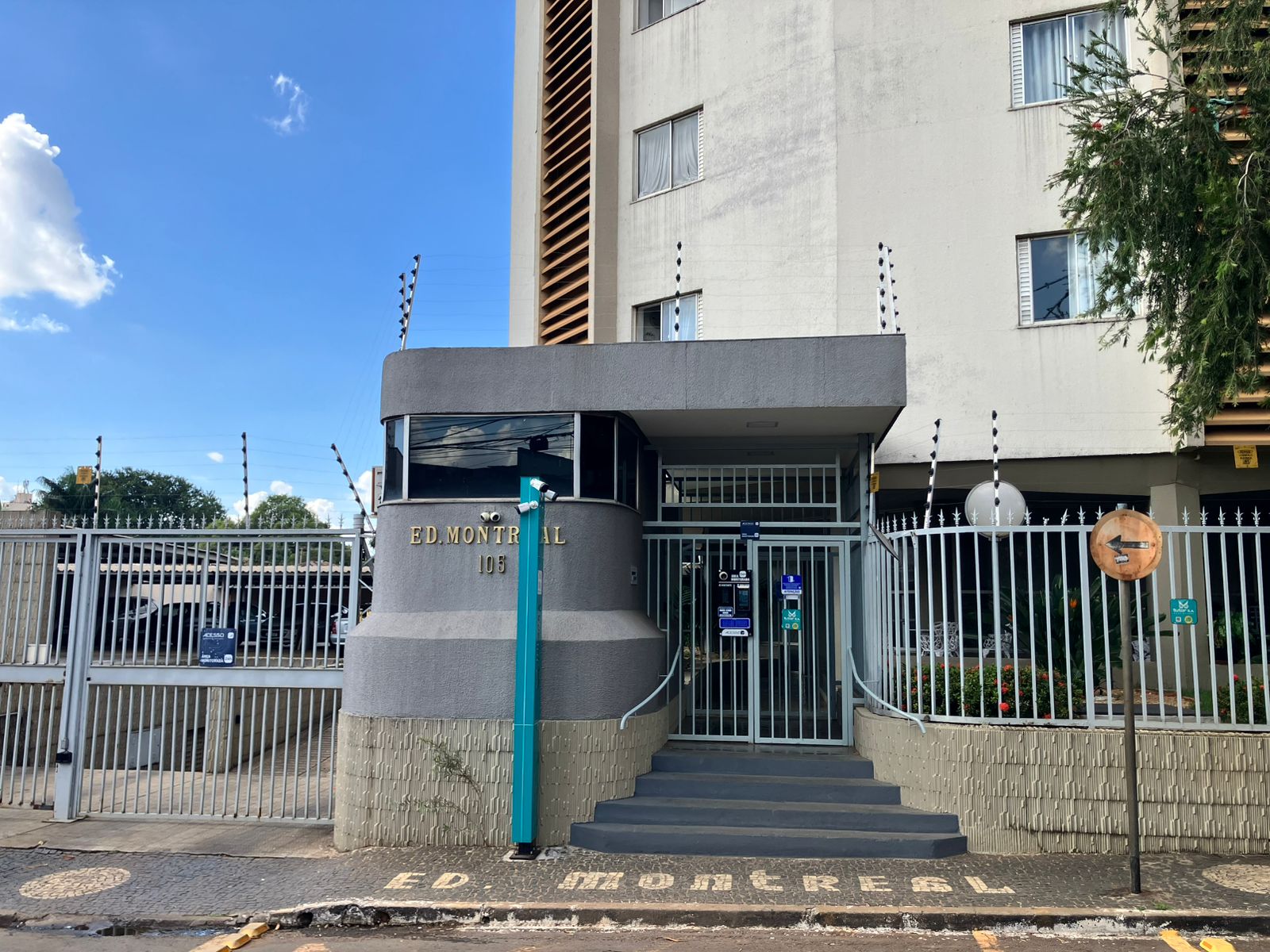 Apartamento 1Q 49,5m²- SETOR SUL- AO LADO DA PRAÇA CÍVICA