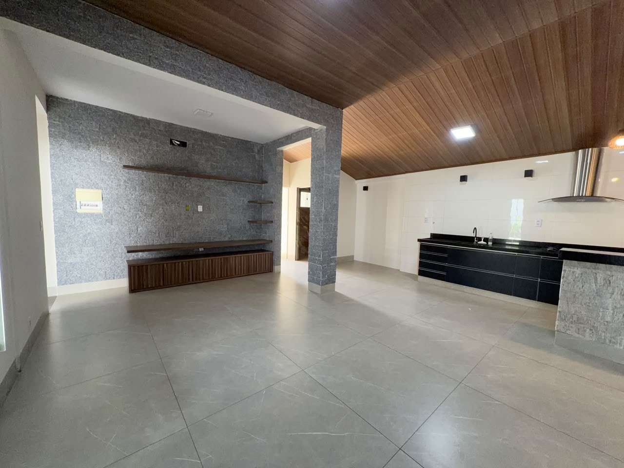 Casa à venda em condomínio fechado no Jardim Imperial – Aparecida de Goiânia | 153 m² | R$ 670.000